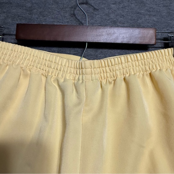 Alfred Dunner Floral Blue Top & Yellow Capri Pants Set Shirt PS & Capri Size 8 - Picture 12 of 16